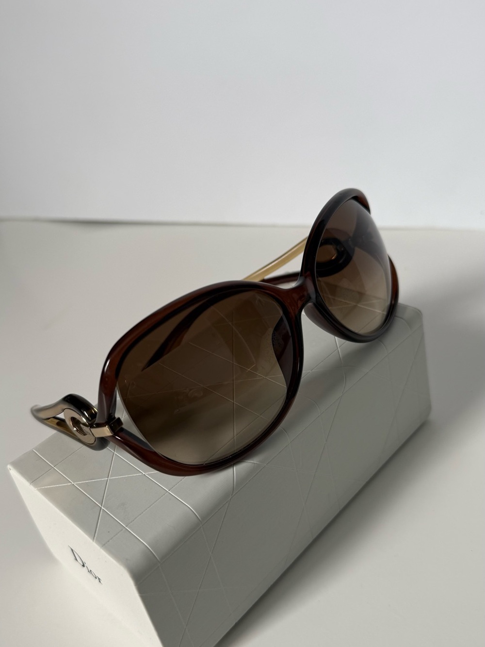 Dior Women's Oversized Sunglasses in Brown Gradient - Picture 4 of 4